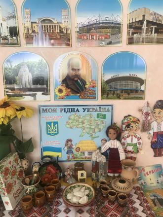/Files/images/grupa_6/Національний куточок гр 6.JPG